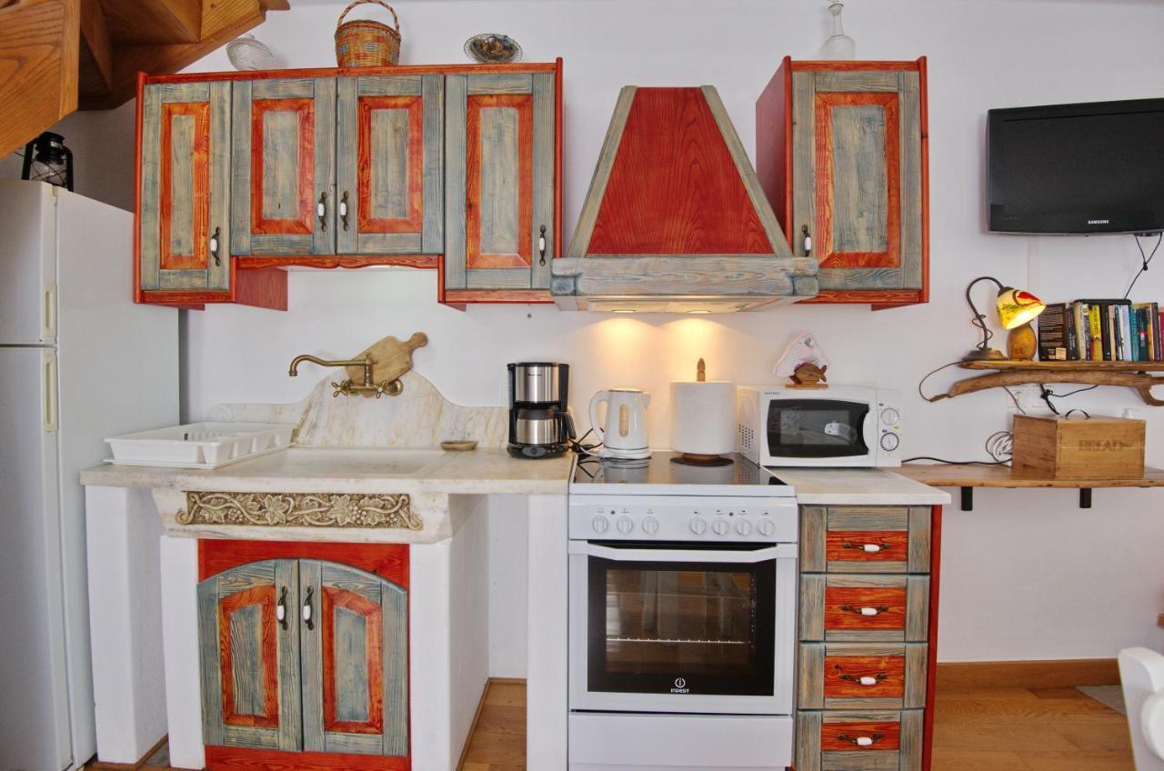 Stella'S Traditional House. Alonnisos Town Exterior photo